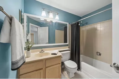 767 Grosse Pointe Circle, Vernon Hills, IL 60061 - Photo 16