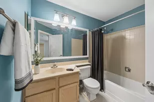 767 Grosse Pointe Cir, Vernon Hills, IL 60061 - Photo 16