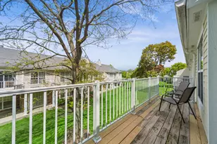 767 Grosse Pointe Cir, Vernon Hills, IL 60061 - Photo 18