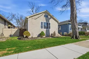 1433 S 21st Ave, Maywood, IL 60153 - Photo 2