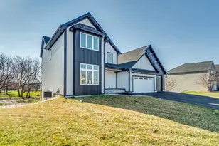 3059 Longcommon Pkwy, Elgin, IL 60124 - Photo 4