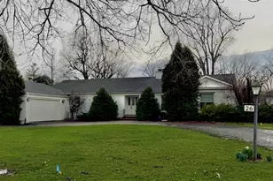 26 Windsor Dr, Oak Brook, IL 60523 - Photo 1