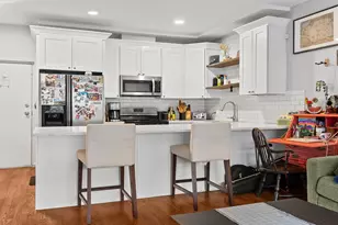 2524 W Bloomingdale Ave, Chicago, IL 60647 - Photo 8