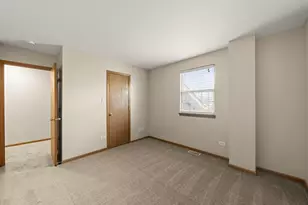 694 N Tamarac Blvd, Addison, IL 60101 - Photo 14