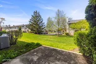 694 N Tamarac Blvd, Addison, IL 60101 - Photo 16