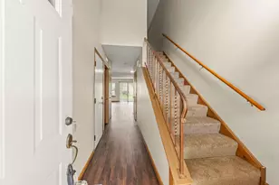 694 N Tamarac Blvd, Addison, IL 60101 - Photo 2