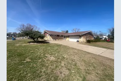 4019 5th Street, East Moline, IL 61244 - Photo 2