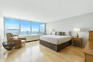 1700 E 56th St, Chicago, IL 60637 - Photo 10