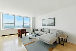 1700 E 56th St, Chicago, IL 60637 - Photo 4