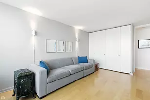 1700 E 56th St, Chicago, IL 60637 - Photo 14