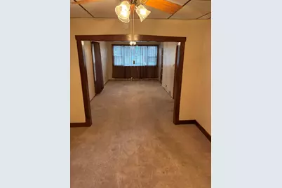 5452 W Warwick Avenue, Chicago, IL 60641 - Photo 2