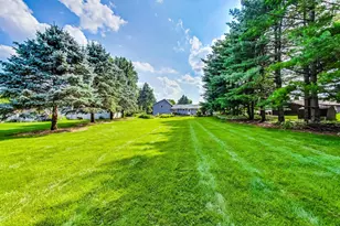 568 Pamela Ct, Gilberts, IL 60136 - Photo 6