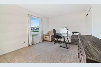 425 N Alfred Avenue, Elgin, IL 60123 - Photo 16