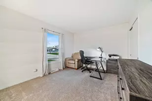 425 N Alfred Ave, Elgin, IL 60123 - Photo 16