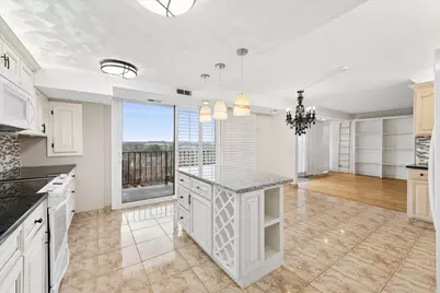 2 S Atrium Way #603, Elmhurst, IL 60126 - Photo 2