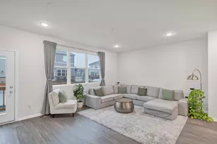 2720 Lily Ln, Rolling Meadows, IL 60008 - Photo 2