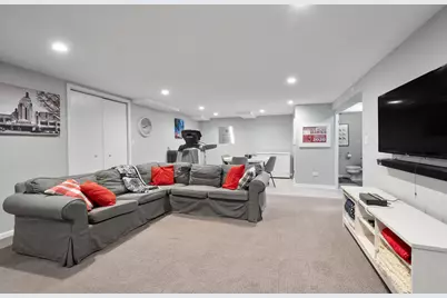 160 E Lahon Street, Park Ridge, IL 60068 - Photo 32