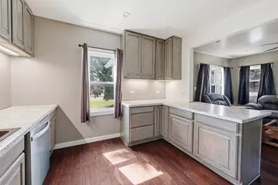 307 W Army Trail Road, Bloomingdale, IL 60108 - Photo 4