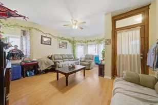 4706 W Berenice Ave, Chicago, IL 60641 - Photo 4