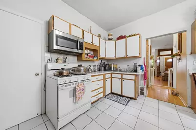 4706 W Berenice Avenue, Chicago, IL 60641 - Photo 8