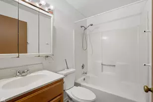 627 Virginia Rd, Crystal Lake, IL 60014 - Photo 14