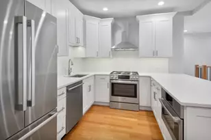 4624 N Ashland Ave, Chicago, IL 60640 - Photo 2