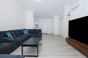 8 Rock Garden Ct, Bloomington, IL 61704 - Photo 6