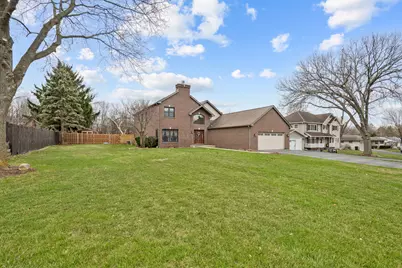 23W531 W Walnut Rd Road, Roselle, IL 60172 - Photo 2