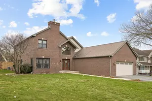 23W531 W Walnut Rd Rd, Roselle, IL 60172 - Photo 1
