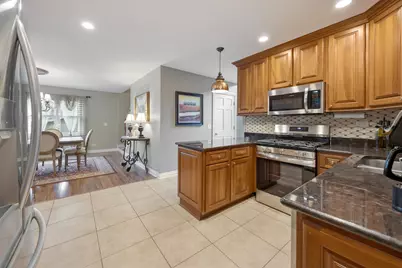 23W531 W Walnut Street, Roselle, IL 60172 - Photo 16