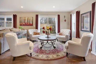 23W531 W Walnut Rd Road, Roselle, IL 60172 - Photo 8