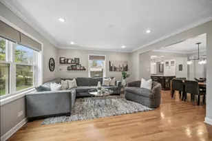 128 Parkview Rd, Glenview, IL 60025 - Photo 12