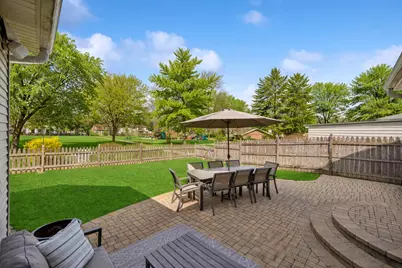 128 Parkview Road, Glenview, IL 60025 - Photo 30