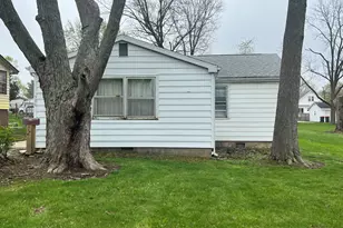 356 E Fulton St, Paxton, IL 60957 - Photo 2