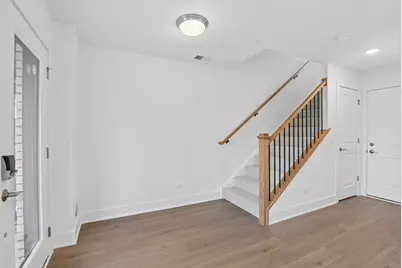 6318 Lexington Street, Morton Grove, IL 60053 - Photo 4