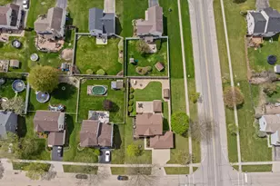 698 Juli Dr, South Elgin, IL 60177 - Photo 34