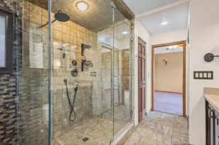 698 Juli Dr, South Elgin, IL 60177 - Photo 14