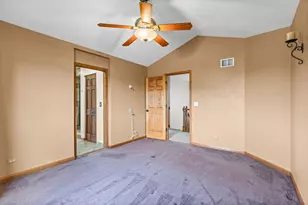 698 Juli Dr, South Elgin, IL 60177 - Photo 12