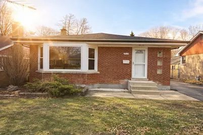 705 S. Chestnut Avenue, Arlington Heights, IL 60005 - Photo 1