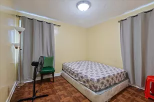 2133 W Highland Ave, Chicago, IL 60659 - Photo 18