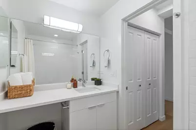 1650 W Roscoe Street #207, Chicago, IL 60657 - Photo 14