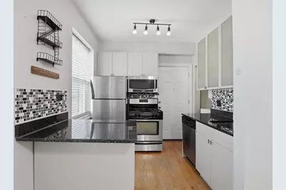 2038.5 N Spaulding Avenue #1W, Chicago, IL 60647 - Photo 8