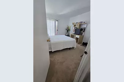 160 S Waters Edge Drive #302, Glendale Heights, IL 60139 - Photo 8