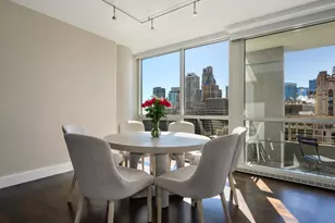 250 E Pearson St, Chicago, IL 60611 - Photo 12