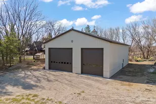 8877 Kennedy Rd, Yorkville, IL 60560 - Photo 6