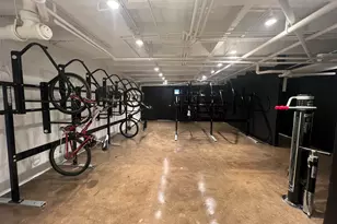 1650 W Roscoe St, Chicago, IL 60657 - Photo 18