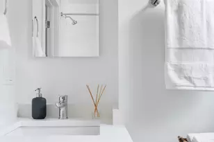 1650 W Roscoe St, Chicago, IL 60657 - Photo 10