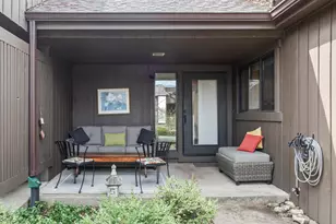 312 Woodview Rd, Lake Barrington, IL 60010 - Photo 6