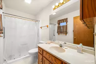 1522 Lorraine Dr, Sandwich, IL 60548 - Photo 8