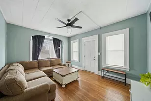 412 W 4th St, Sterling, IL 61081 - Photo 2